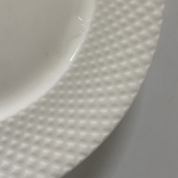 Mikasa Bone China Huntington Set of 4 Salad Plates 8 1/4" White Dishes - Picture 10 of 10